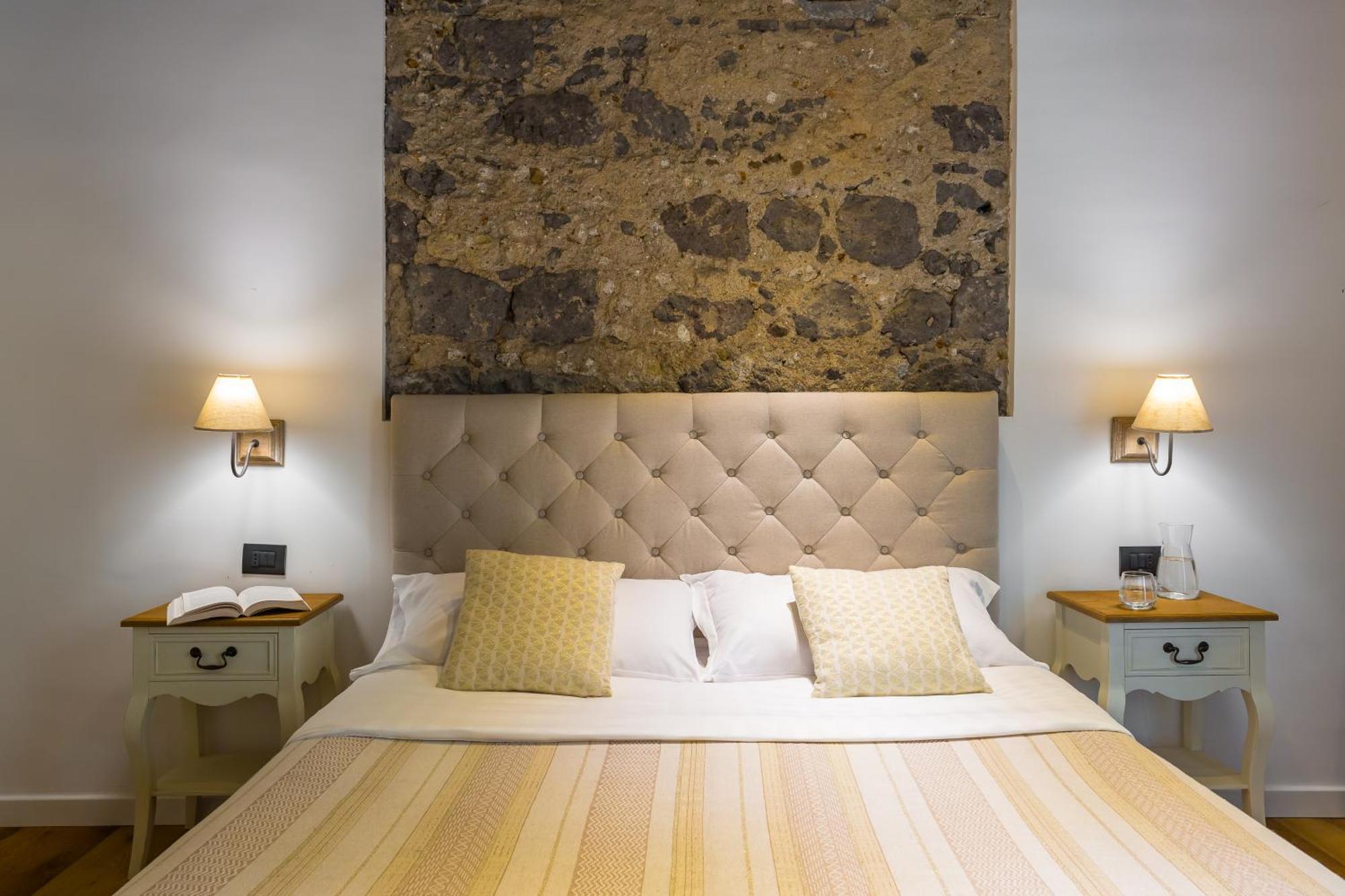 Starhost - Minerva Suite Salerno Luaran gambar