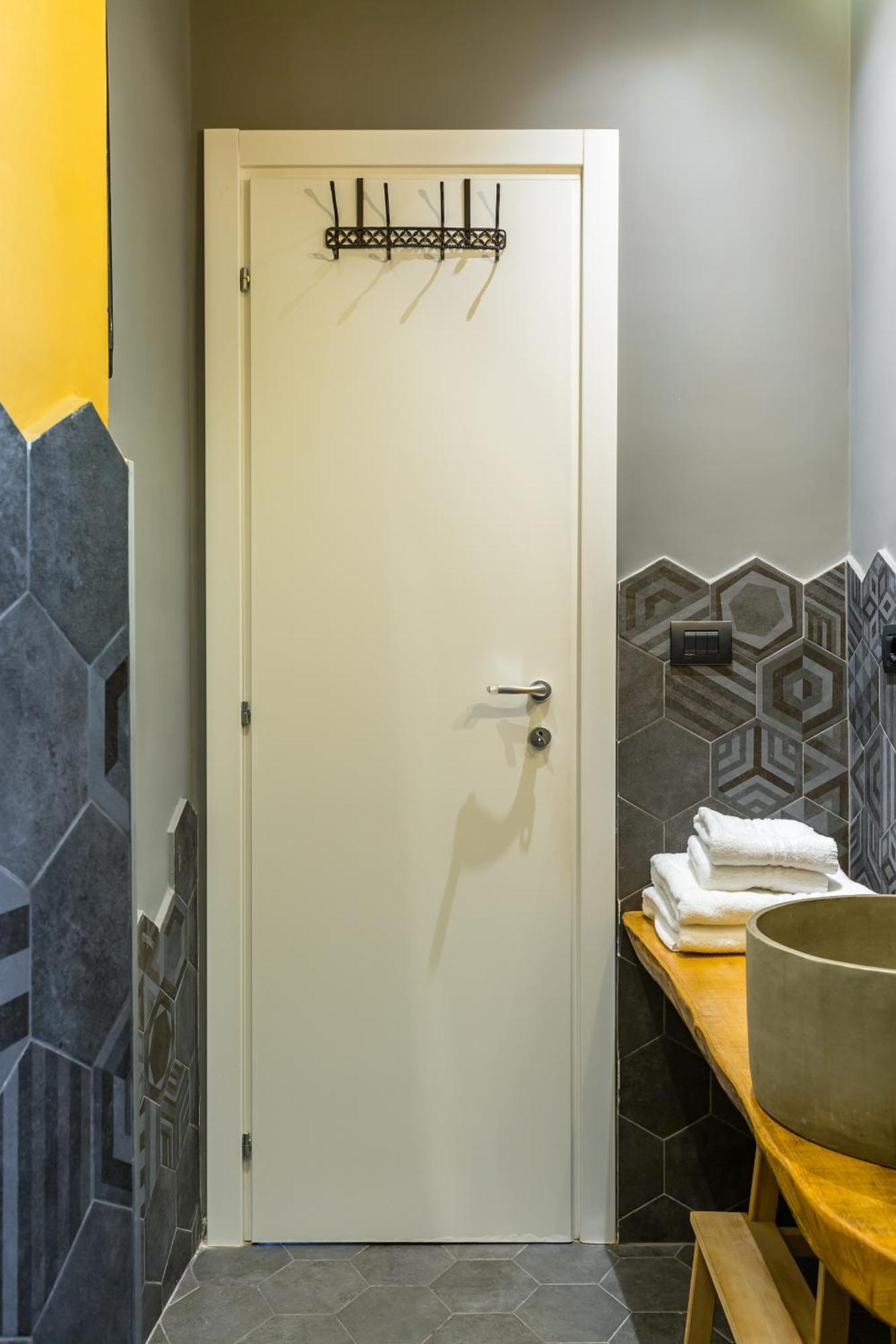Starhost - Minerva Suite Salerno Luaran gambar