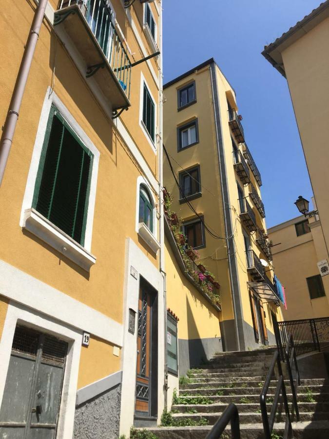 Starhost - Minerva Suite Salerno Luaran gambar